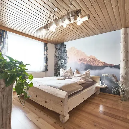 Xeis Nest Pensionat