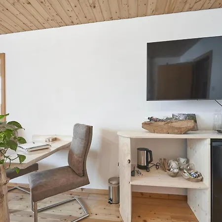 Pensionat Xeis Nest *