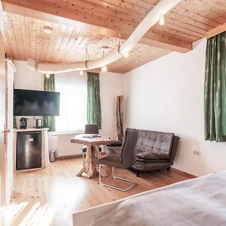 Guest house Xeis Nest *